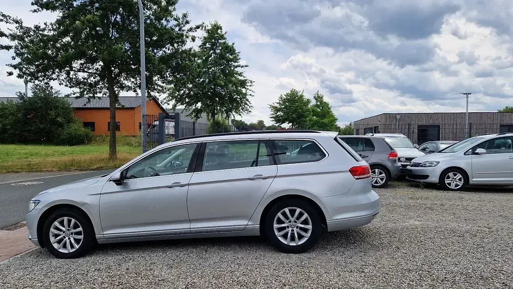 Gebraucht VW Passat Comfortline 150 PS (110 kW) 2018 Silber Kombi