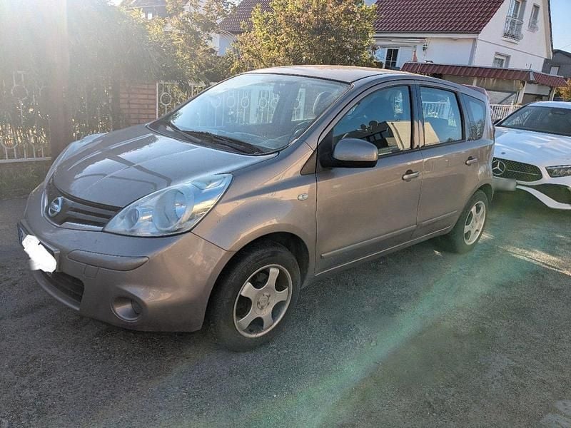 Second-hand Nissan Note 114 CP (83 kW) 2011 Auriu Hatchback