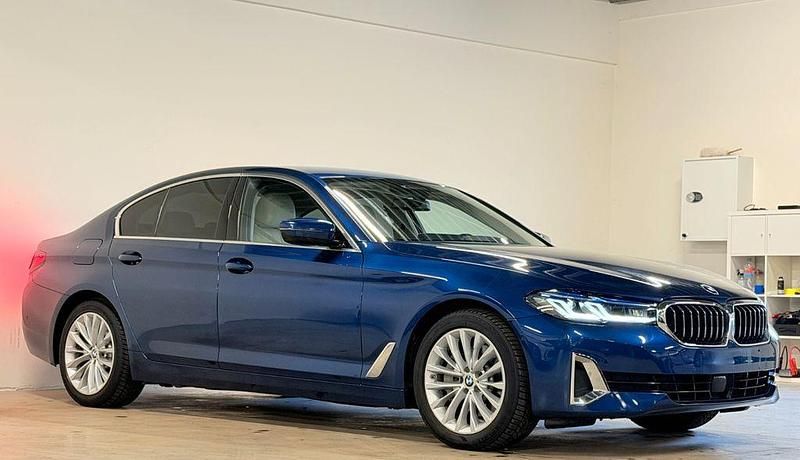 Gebraucht BMW 530e Luxury Line 292 PS (214 kW) 2021 Blau Limousine