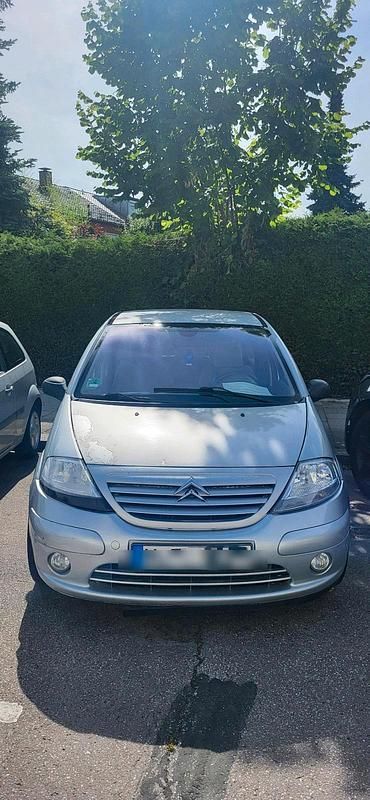 Silber Gebraucht 2005 Citroën C3 Kleinwagen | 600 € - Bild 1/4