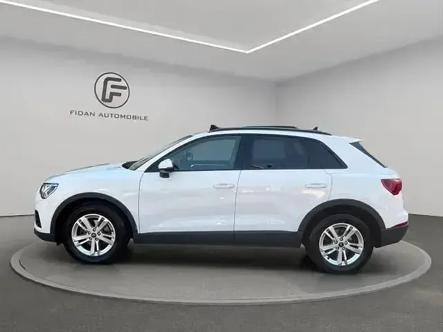 Gebraucht Audi Q3 Ambiente 150 PS (110 kW) 2023 Weiß SUV