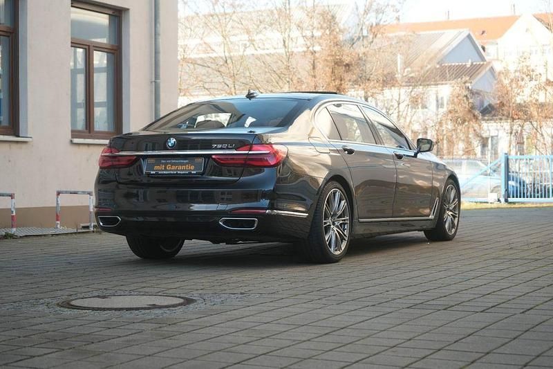 Gebraucht BMW 750L 449 PS (330 kW) 2017 Schwarz Limousine
