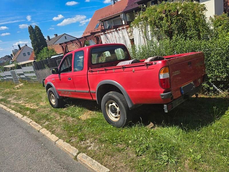 Rot Gebraucht 1999 Ford Ranger Abholung | 4.699 € (Fairer Preis) - Bild 1/4