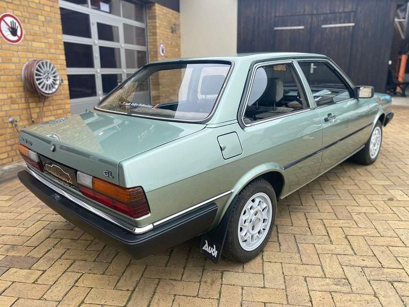 Usado Audi 80 86 HP (63 kW) 1982 Verde Sedan