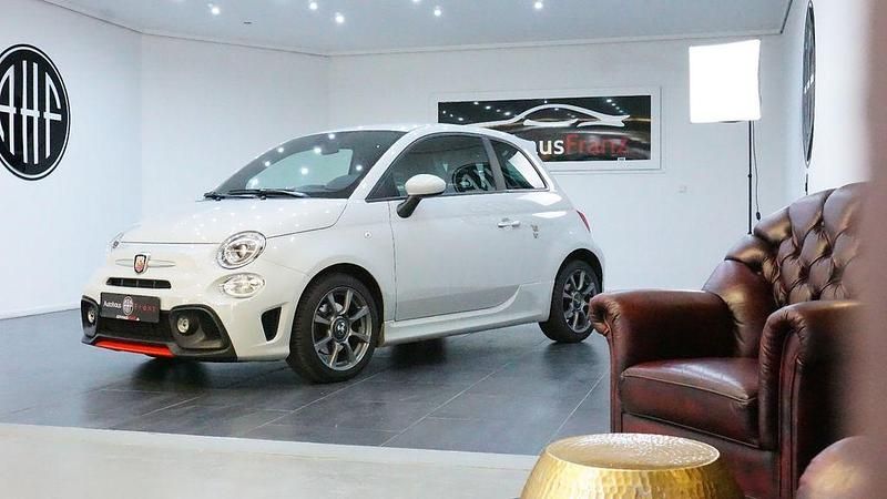 Grau Gebraucht 2020 Abarth 595 Kleinwagen | 18.397 € (Fairer Preis) - Bild 1/4