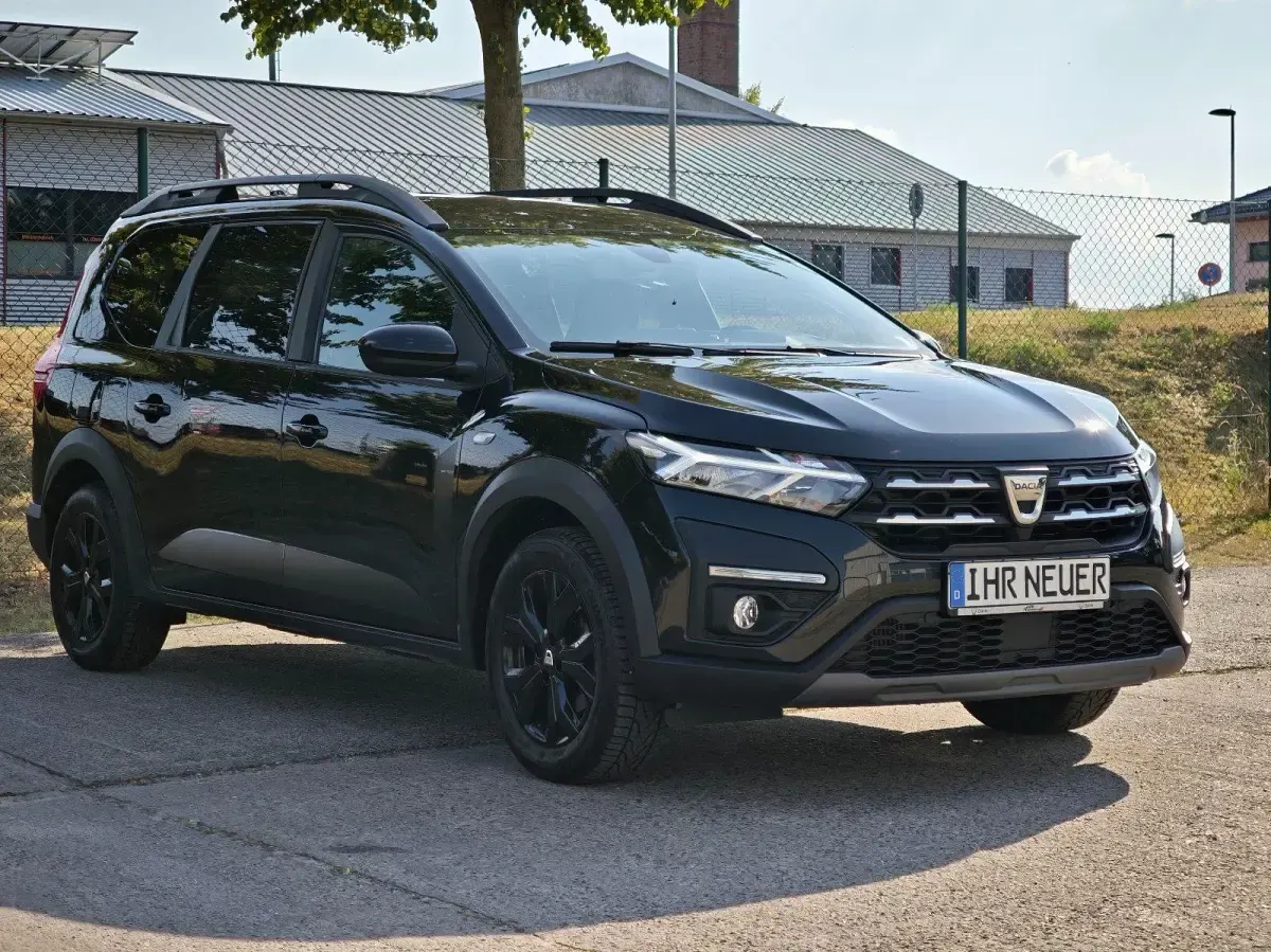 Gebraucht Dacia Jogger Extreme 91 PS (66 kW) 2022 Schwarz Van / Kleinbus