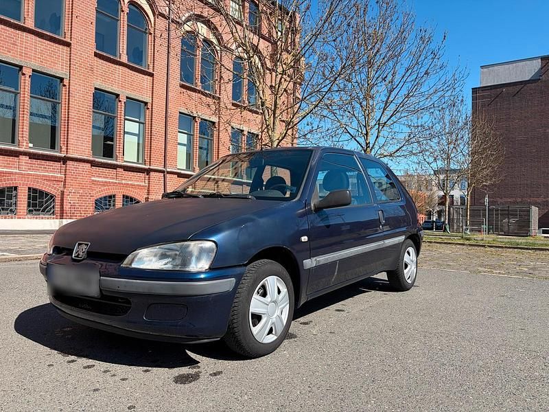 Gebraucht Peugeot 106 60 PS (44 kW) 2000 Blau Kleinwagen