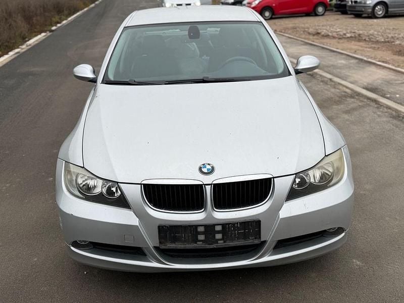 Gebraucht BMW 318 Advantage 129 PS (94 kW) 2007 Silber Limousine