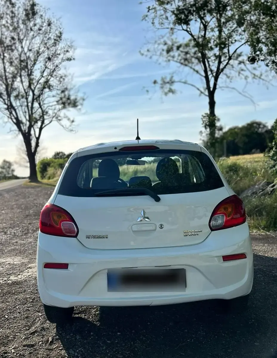 Gebraucht Mitsubishi Space Star 71 PS (52 kW) 2017 Weiß Kleinwagen