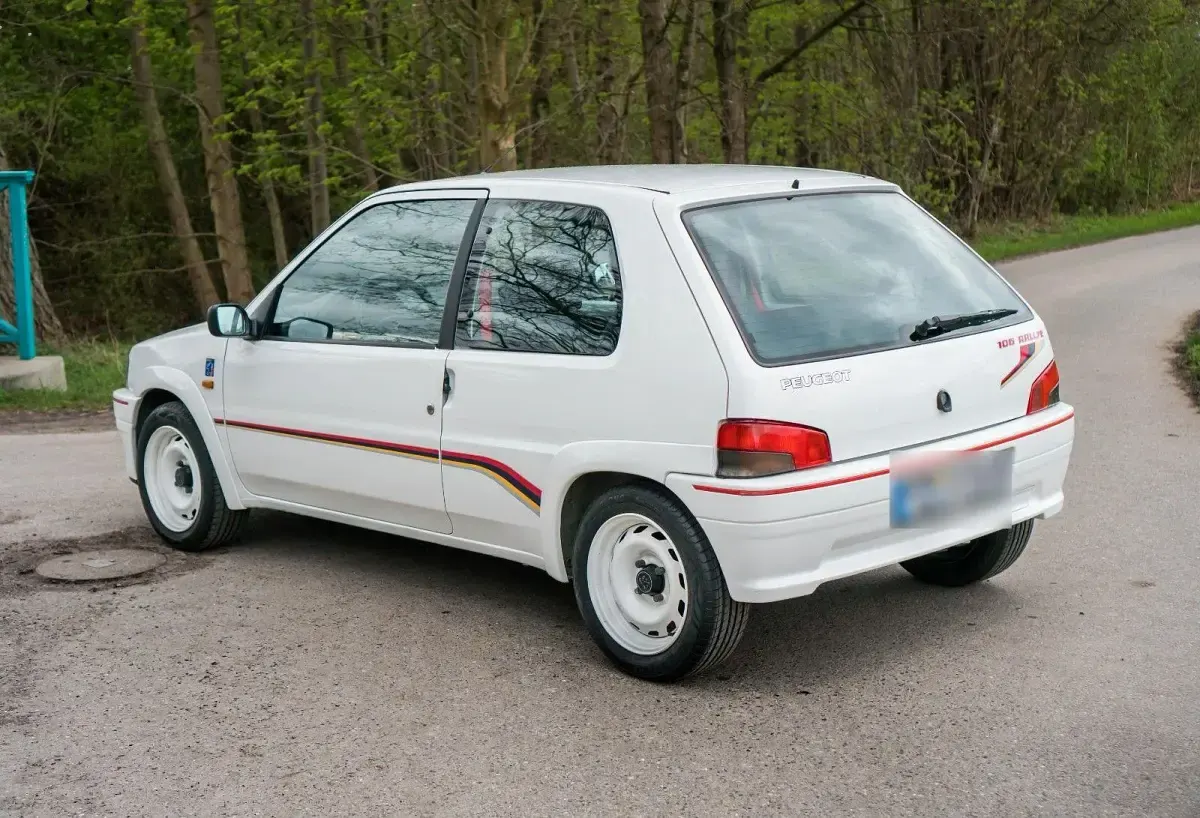 Gebraucht Peugeot 106 98 PS (72 kW) 1995 Weiß Kleinwagen