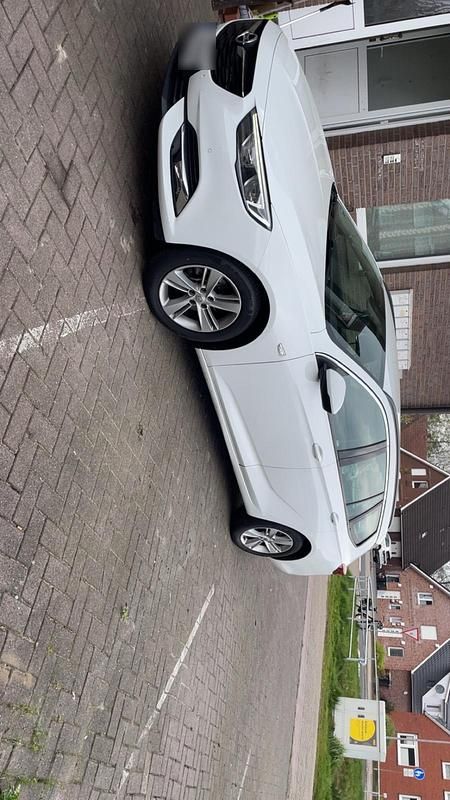 Gebraucht Opel Insignia 174 PS (127 kW) 2017 Weiß Limousine