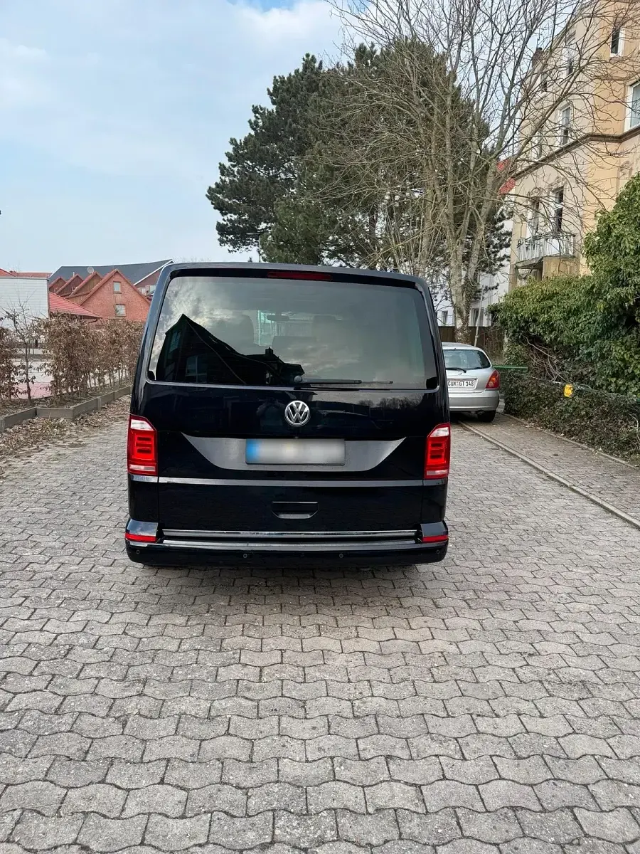 Gebraucht VW Multivan 204 PS (150 kW) 2016 Schwarz Van / Kleinbus