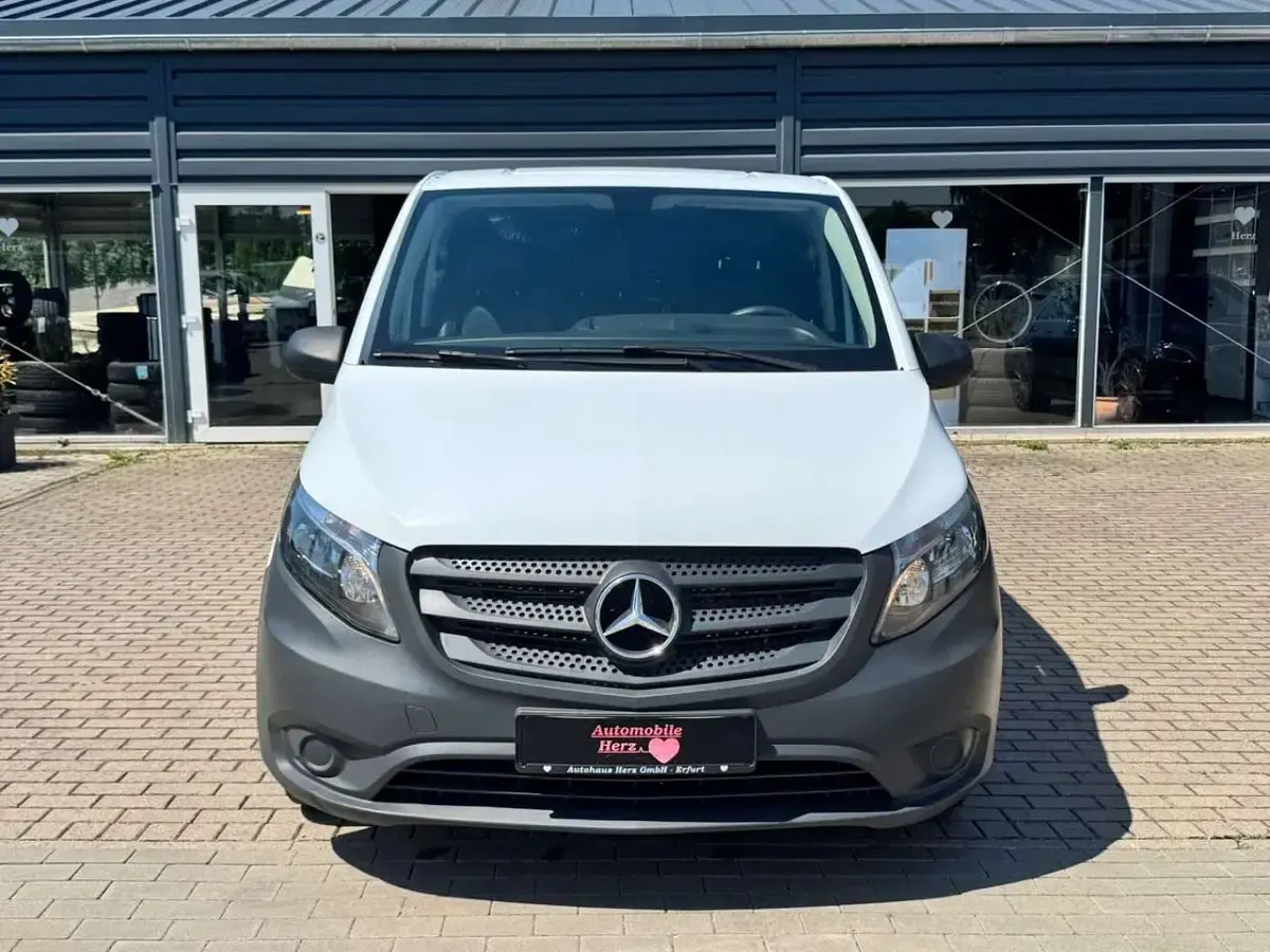 Gebraucht Mercedes Vito 163 PS (119 kW) 2018 Weiß Van