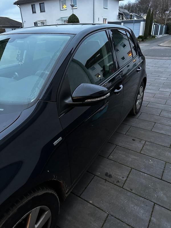 Gebraucht VW Golf VI 122 PS (89 kW) 2012 Schwarz Kleinwagen