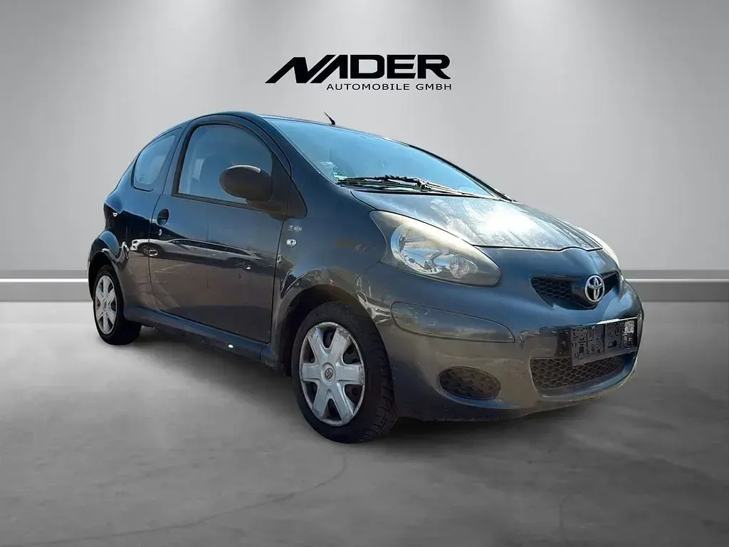 Gebraucht Toyota Aygo Basis 68 PS (50 kW) 2009 Grau Kleinwagen