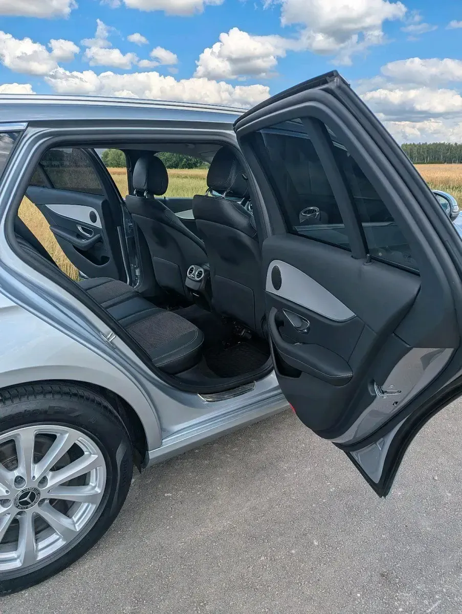 Gebraucht Mercedes E220 194 PS (142 kW) 2021 Silber Kombi