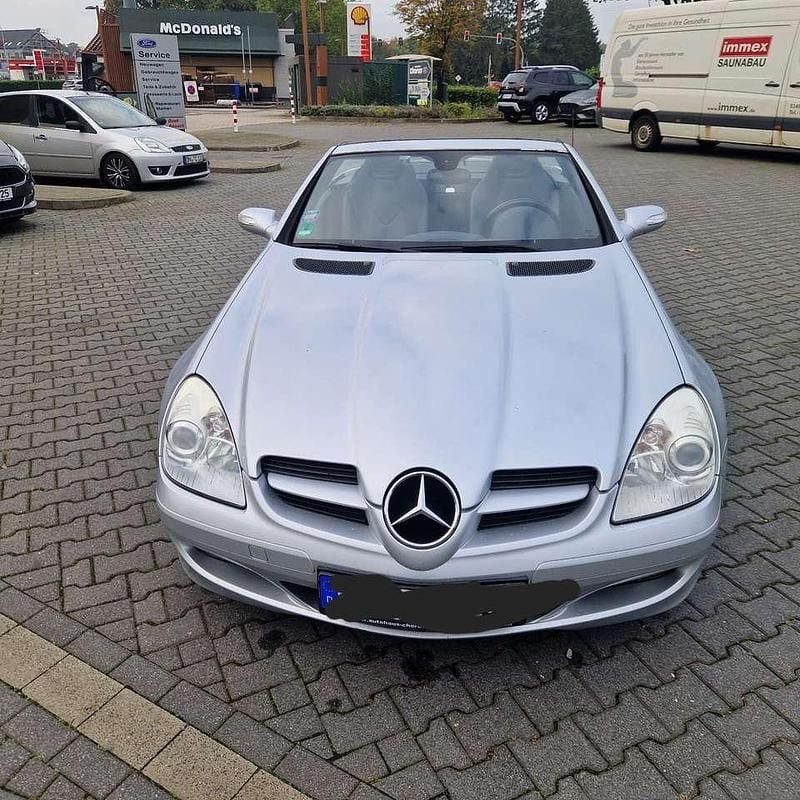 Grau Gebraucht 2007 Mercedes SLK200 Cabrio | 7.280 € (Guter Preis) - Bild 1/4