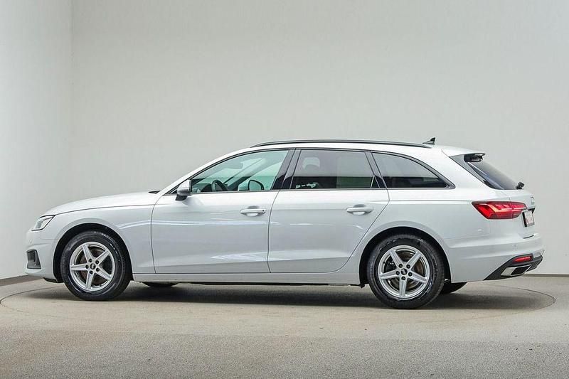 Gebraucht Audi A4 Sport 163 PS (119 kW) 2023 Gletscherweiß metallic (metallic) Kombi