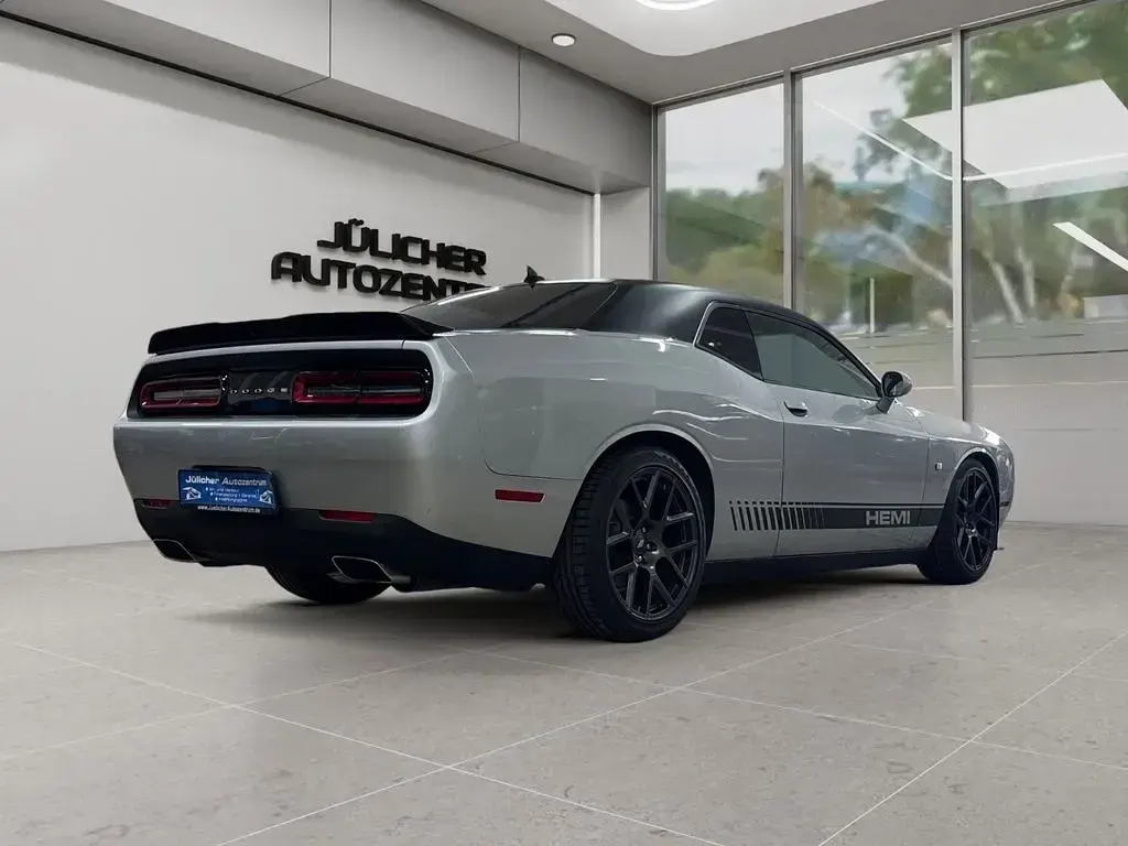 Używany Dodge Challenger 377 KM (277 kW) 2019 Szary Coupe