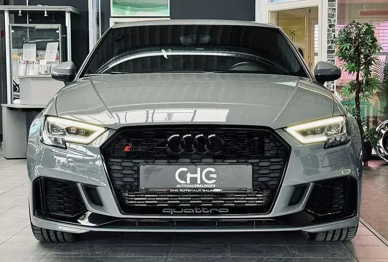 Gebraucht Audi RS3 Sport 400 PS (294 kW) 2019 Grau Limousine
