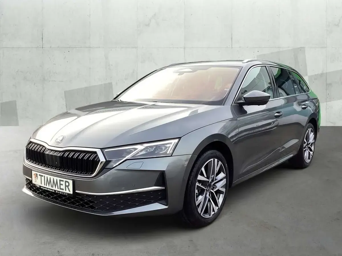 Neu Skoda Octavia 150 PS (110 kW) 2026 Grau Kombi