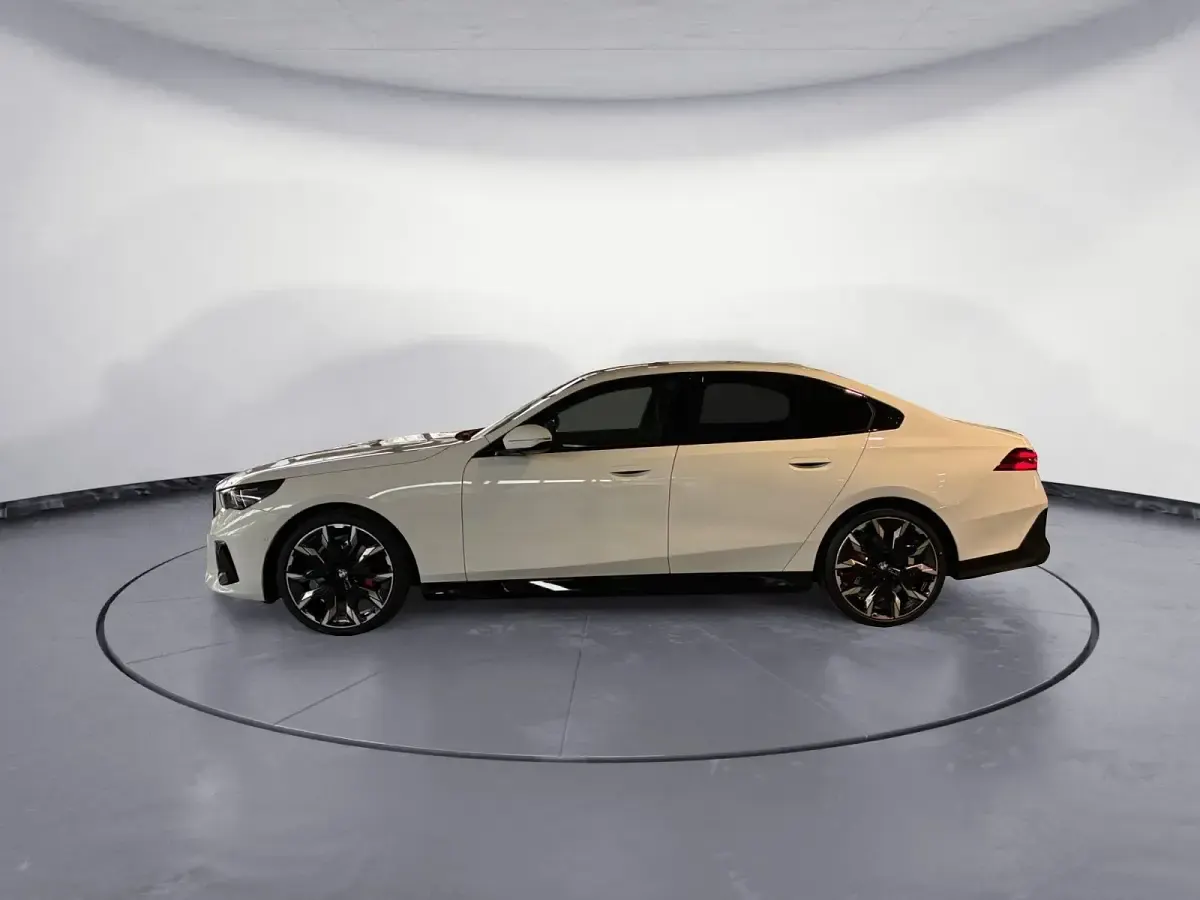 Gebraucht BMW 520 M Sport 197 PS (144 kW) 2026 Limousine