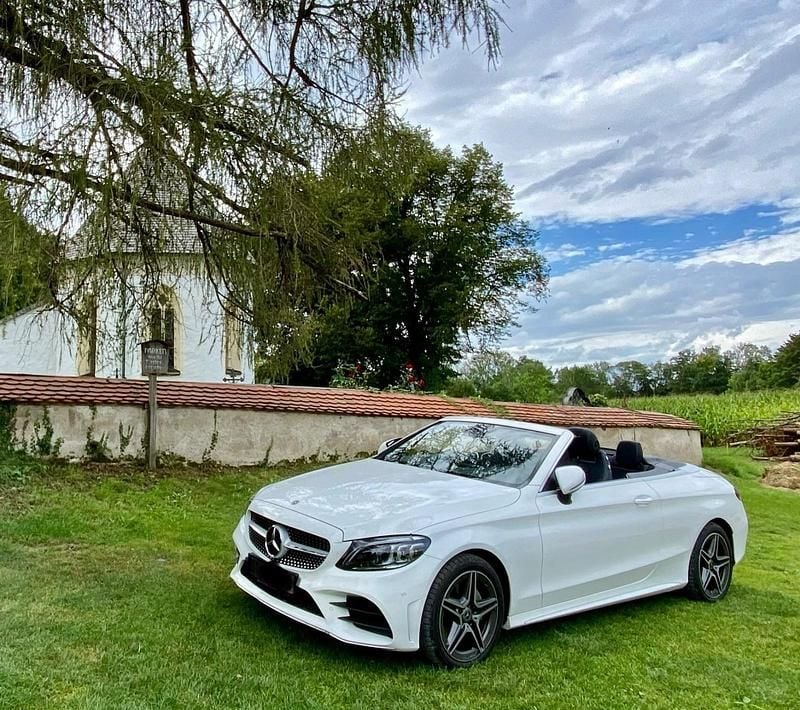 Weiß Gebraucht 2019 Mercedes C200 AMG Cabrio | 33.000 € (Fairer Preis) - Bild 1/4