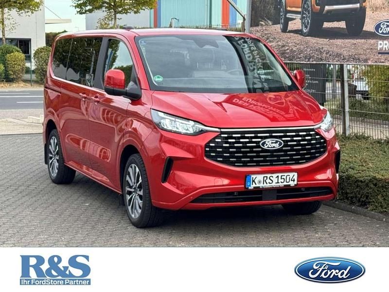 Rot Gebraucht 2025 Ford Tourneo Custom Titanium Van / Kleinbus | 58.900 € - Bild 1/4