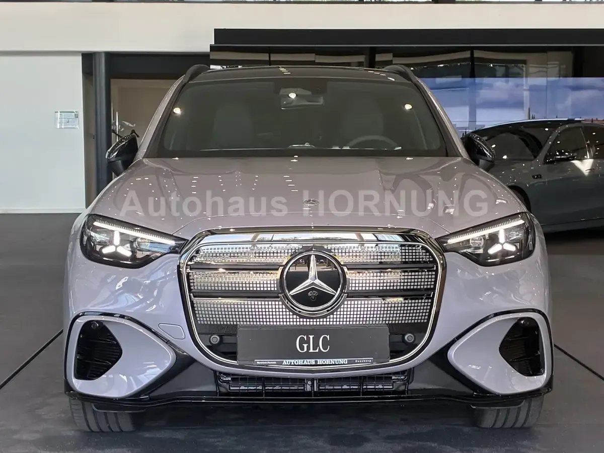 Gebraucht Mercedes GLC400d AMG 359 kW (489 PS) 2026 Lavender silver  metalliclack SUV