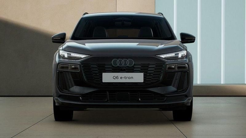 Neu Audi Q6 e-tron Performance 225 kW (306 PS) 2026 Grau SUV