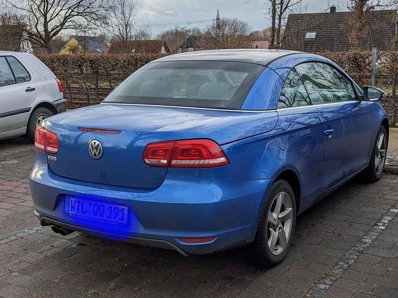Używany VW Eos 122 KM (89 kW) 2011 Niebieski Kabriolet