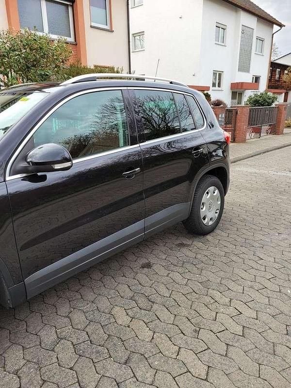 Gebraucht VW Tiguan Sport 140 PS (102 kW) 2008 Schwarz SUV