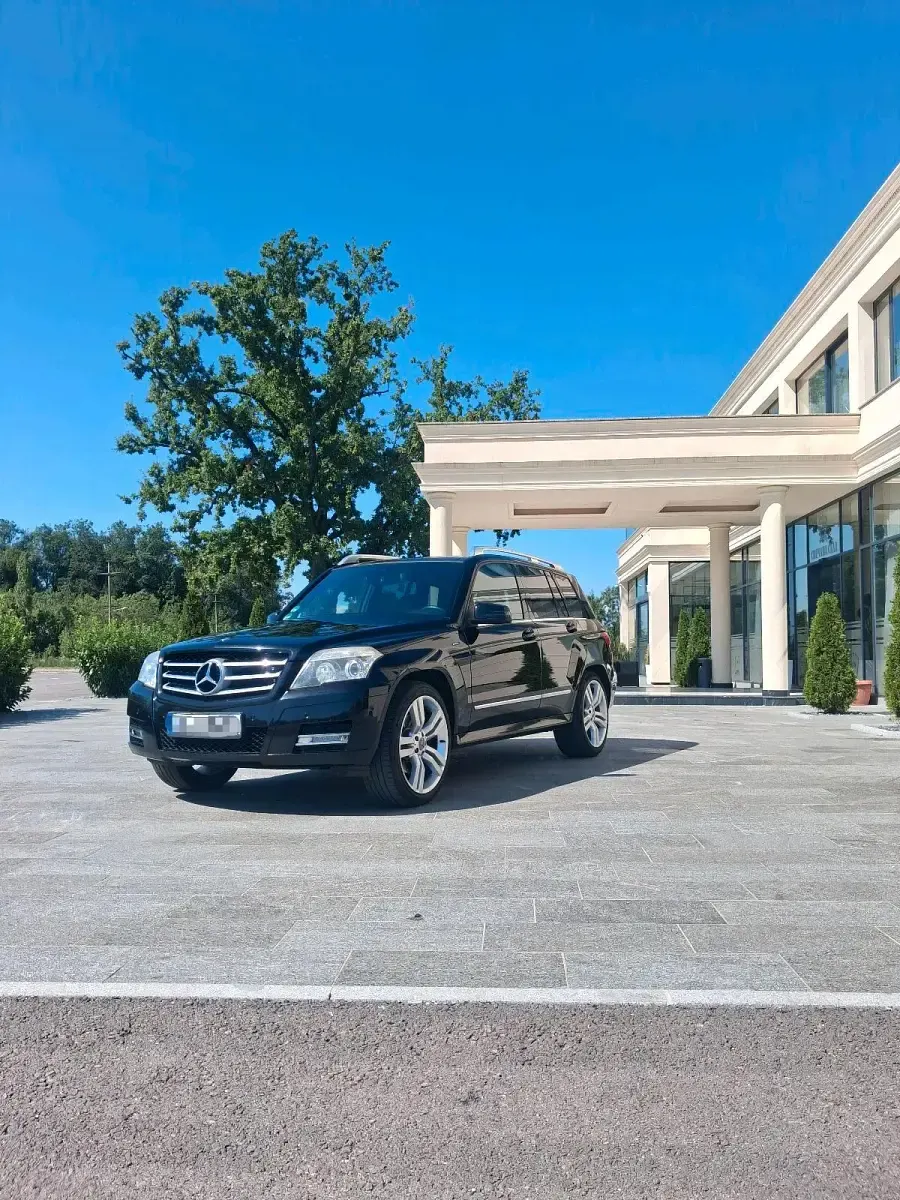 Gebraucht Mercedes GLK250 AMG 204 PS (150 kW) 2010 Schwarz SUV