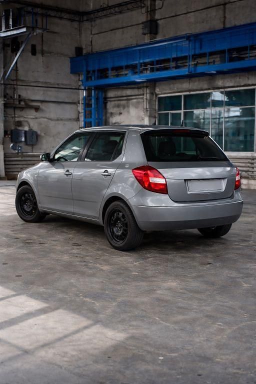 Gebraucht Skoda Fabia Ambition 90 PS (66 kW) 2014 Grau Kleinwagen