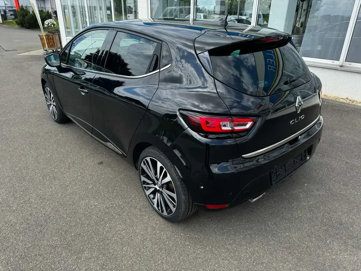 Gebraucht Renault Clio IV Initiale Paris 118 PS (86 kW) 2017 Sternenschwarz Kleinwagen