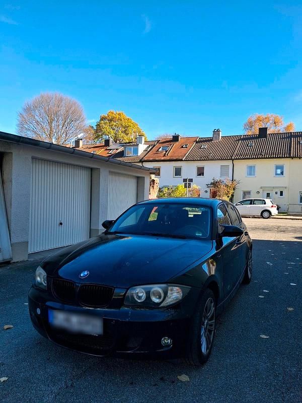 Schwarz Gebraucht 2009 BMW 116 Kleinwagen | 3.399 € - Bild 1/4
