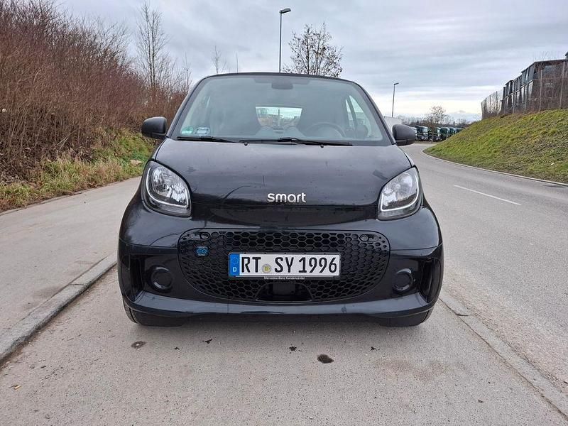 Schwarz Gebraucht 2023 Smart ForTwo Electric Drive Coupé | 10.400 € (Fairer Preis) - Bild 1/4