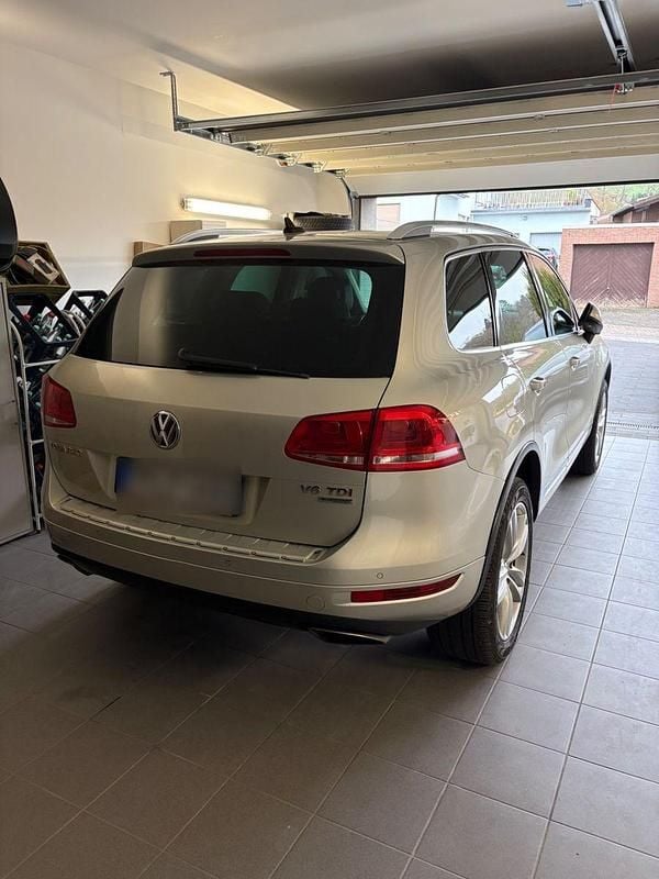 Gebraucht VW Touareg 245 PS (180 kW) 2014 Silber SUV