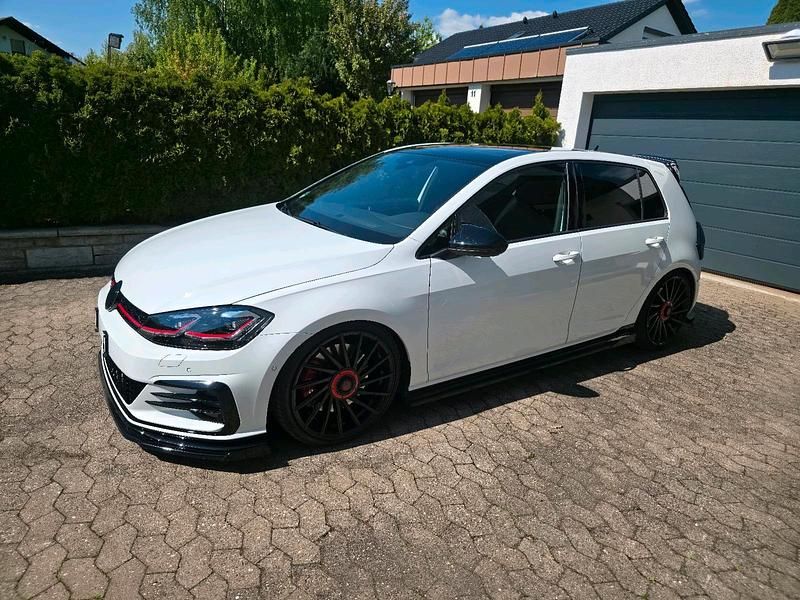 Gebraucht VW Golf VII GTI 245 PS (180 kW) 2019 Weiß Kleinwagen