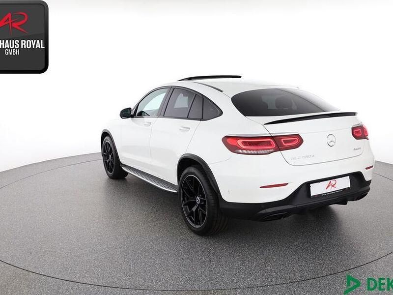 Gebraucht Mercedes GLC220 AMG 194 PS (142 kW) 2022 Polarweiss Coupé