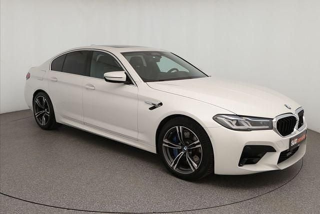 Weiß Gebraucht 2023 BMW M5 Performance Limousine | 71.440 € (Superpreis) - Bild 1/4