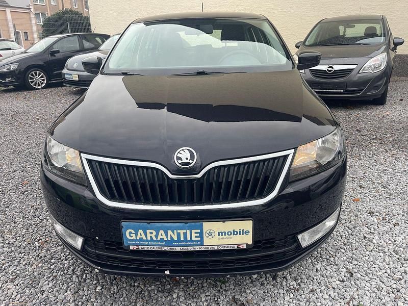 Schwarz Gebraucht 2014 Skoda Rapid Kombi | 4.390 € (Fairer Preis) - Bild 1/4