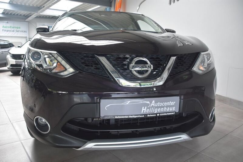 Night shade (m) Gebraucht 2016 Nissan Qashqai 360º SUV | 11.980 € (Guter Preis) - Bild 1/4