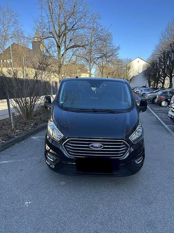 Gebraucht Ford Tourneo 131 PS (96 kW) 2020 Schwarz Van / Kleinbus