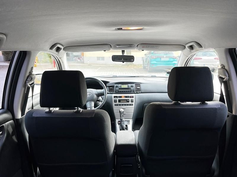 Gebraucht Toyota Corolla 110 PS (80 kW) 2006 Grau Kleinwagen