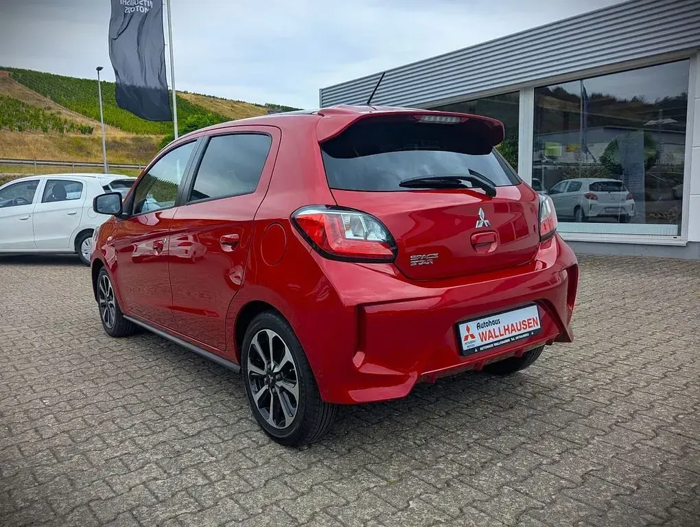 Gebraucht Mitsubishi Space Star Spirit+ 71 PS (52 kW) 2021 Amarena rot Kleinwagen