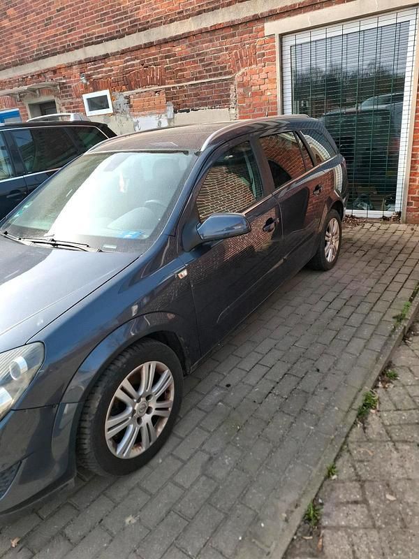 Gebraucht Opel Astra 115 PS (84 kW) 2009 Grau Kombi