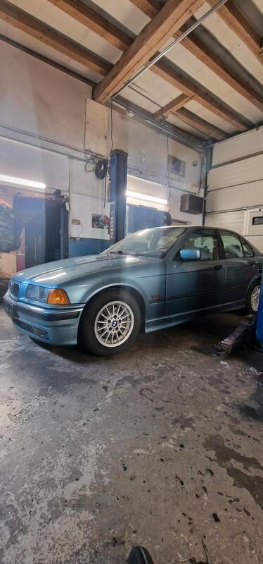 Gebraucht 1996 BMW 320 Sport Line Limousine | 4.999 € (Fairer Preis) - Bild 1/4