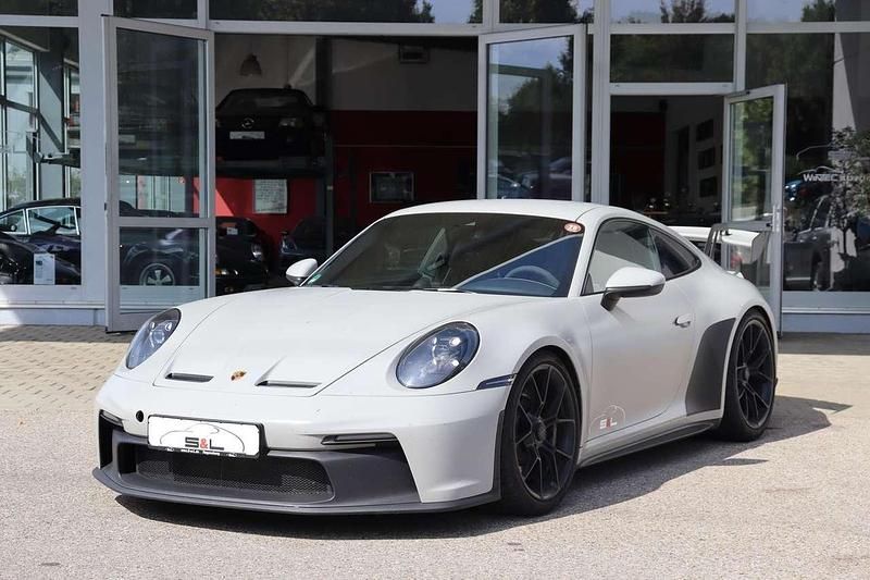 Kreide (foliert in graumatt) Gebraucht 2024 Porsche 911 GT3 Coupé | 209.900 € (Etwas zu teuer) - Bild 1/4