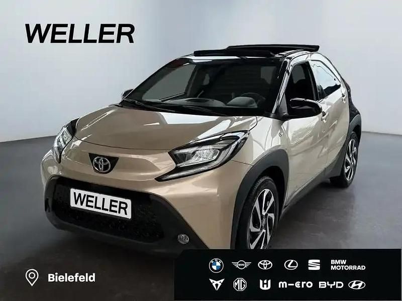 Beige Neu 2025 Toyota Aygo Kleinwagen | 19.990 € - Bild 1/3